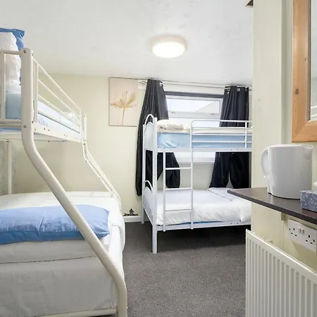 Derwent Hotel Blackpool - Close To Blackpool Beach & Blackpool Attractions Exterior photo