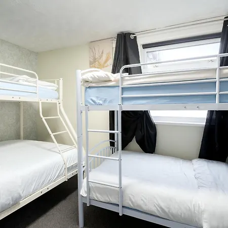 Derwent Hotel Blackpool - Close To Blackpool Beach & Blackpool Attractions Exterior photo