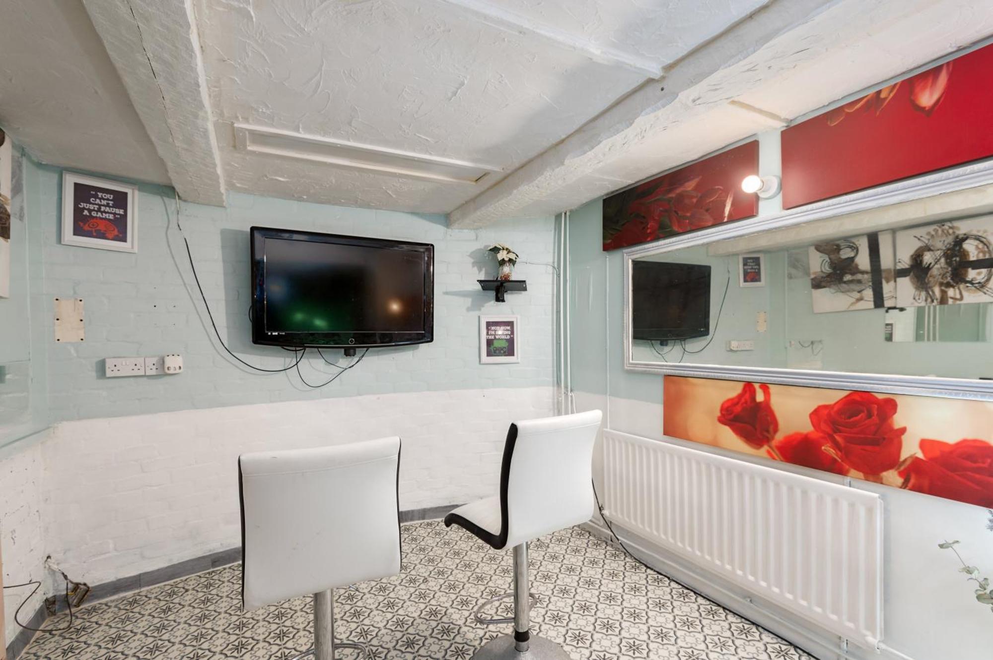 Derwent - Close To & Attractions Apartamento *